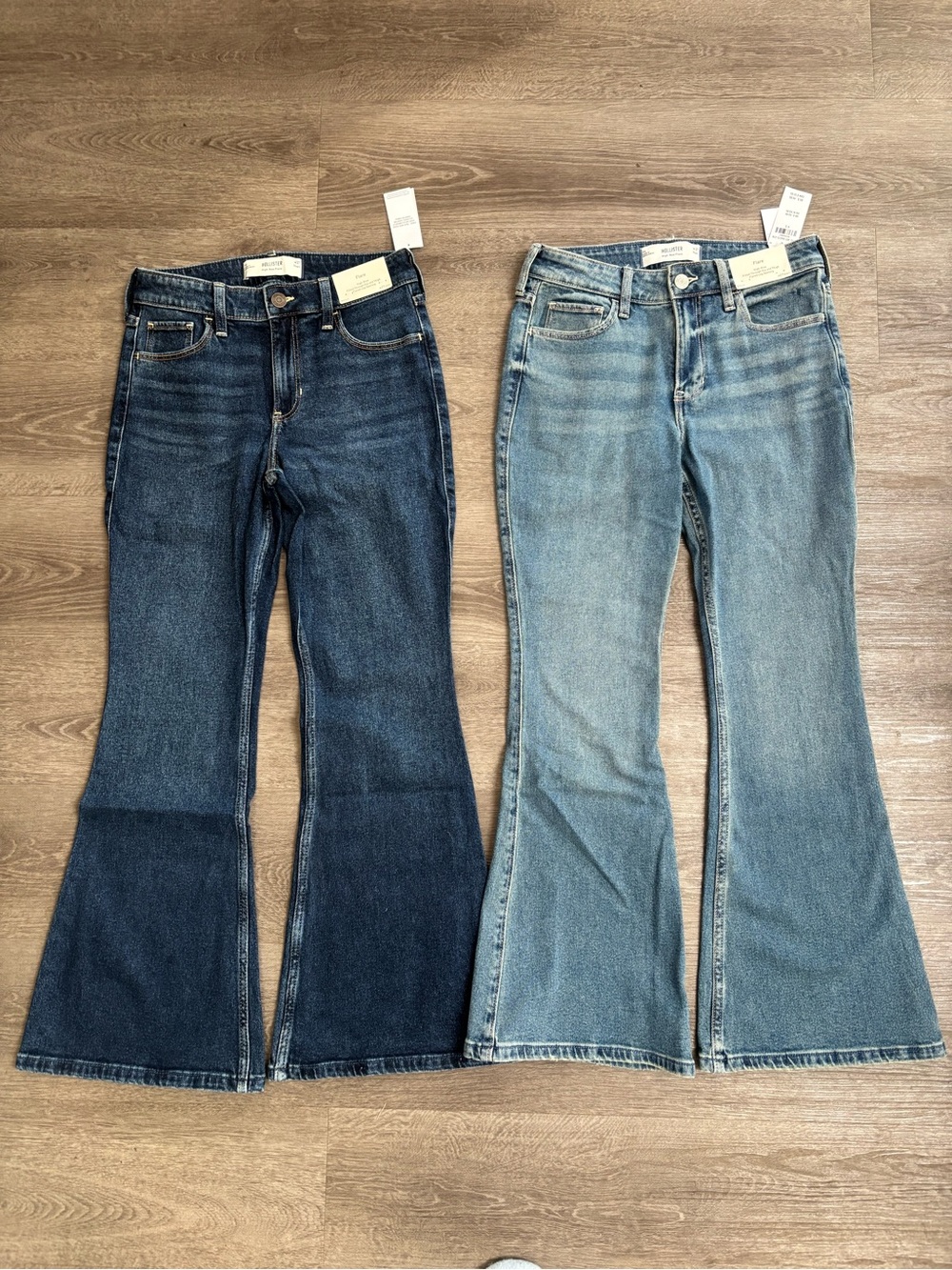 Bundle - Hollister 4S W27 Short Women's High Rise Flare Jeans Dark Light Wash